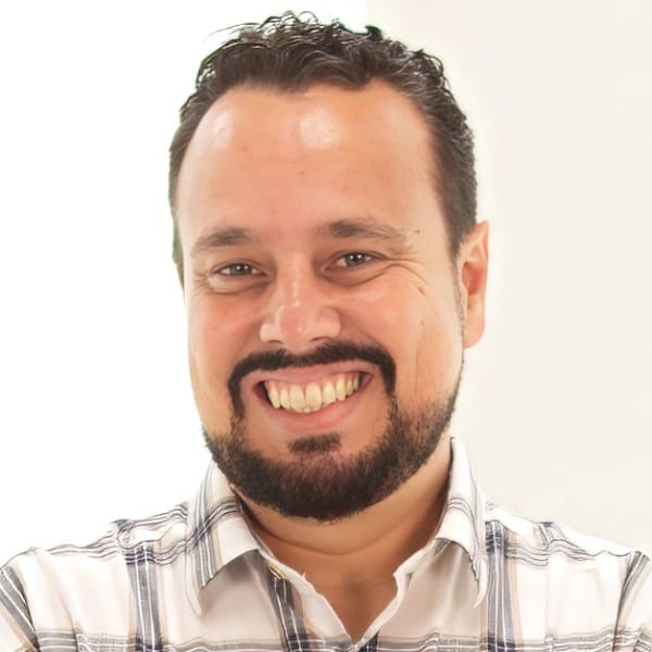 DR. CARLOS HENRIQUE DE PÁDUA