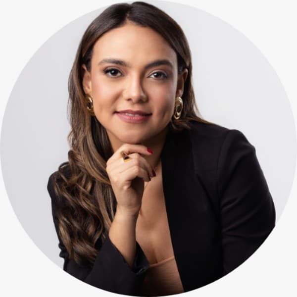 Mariane Veloso Saraiva dos Reis