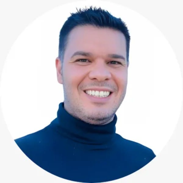 Esp. Daniel Aguiar