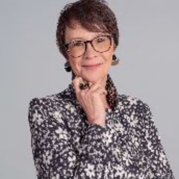 Januária Cristina Alves