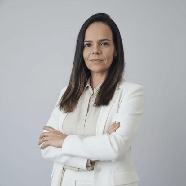 Fábia Carolina Pereira Resende