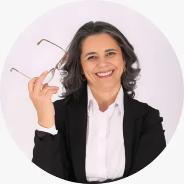 Flávia Oliveira Mariano