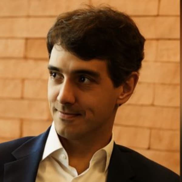 CAIO BRETONES