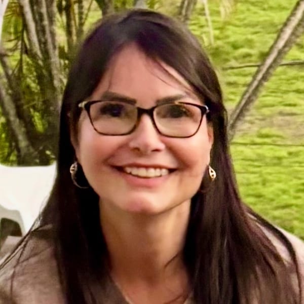 Juliana Curzi Bastos