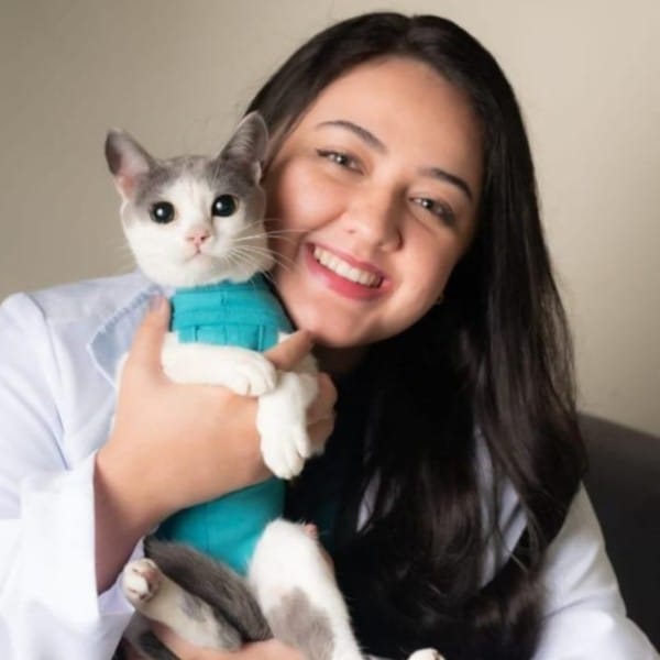 Eduarda R. T. Cassiano